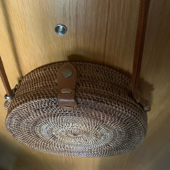 Rattan Crossbody - Picture 2 of 3